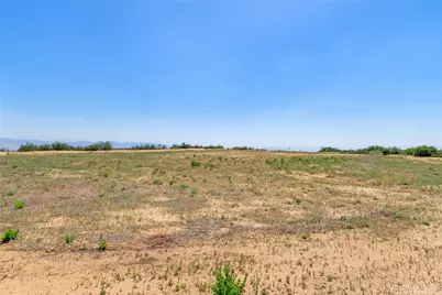 39534 Eastview Court, Yucaipa, CA 92399 - Photo 5