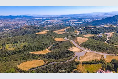 39534 Eastview Court, Yucaipa, CA 92399 - Photo 9