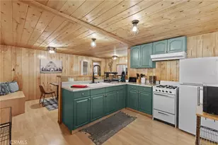 317 Moreno, Sugarloaf, CA 92386 - Photo 5