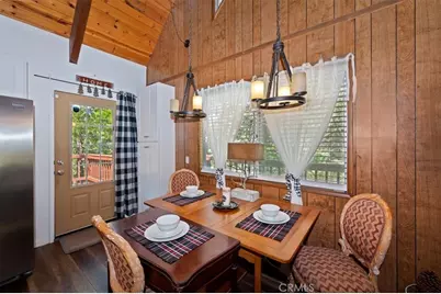 1140 Evergreen Lane, Lake Arrowhead, CA 92352 - Photo 13