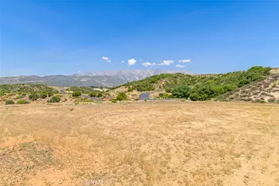 39525 Eastview Court, Yucaipa, CA 92399 - Photo 5