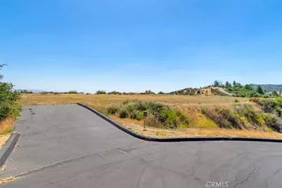 39525 Eastview Court, Yucaipa, CA 92399 - Photo 3