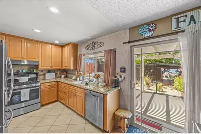 11539 Inglewood Court, Riverside, CA 92503 - Photo 15