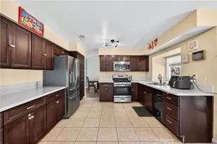 7726 Whitney Dr, Jurupa Valley, CA 92509 - Photo 11