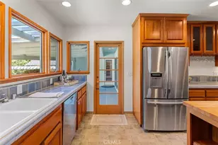 461 W Sunset Dr, Redlands, CA 92373 - Photo 17