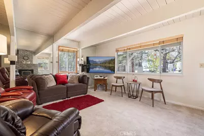 525 Kern, Sugarloaf, CA 92386 - Photo 7