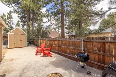 525 Kern, Sugarloaf, CA 92386 - Photo 27