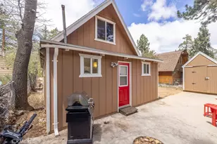 525 Kern, Sugarloaf, CA 92386 - Photo 25