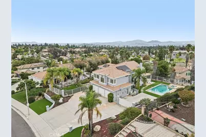 901 Clearwood Avenue, Riverside, CA 92506 - Photo 35
