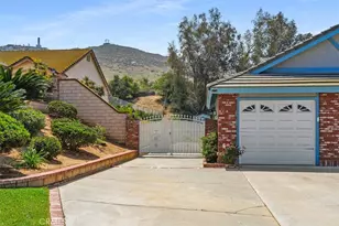 8033 Stonemist, Jurupa Valley, CA 92509 - Photo 3
