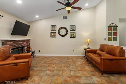 8033 Stonemist, Jurupa, CA 92509 - Photo 11