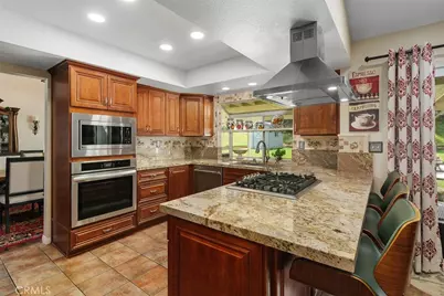 8033 Stonemist, Jurupa, CA 92509 - Photo 15