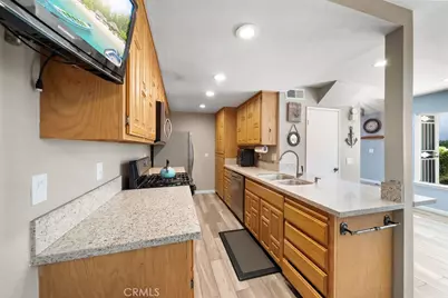 1561 Chalgrove Drive, Corona, CA 92882 - Photo 15