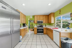 14459 Bailey Ct, Victorville, CA 92394 - Photo 11