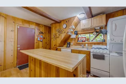 23683 Manzanita, Crestline, CA 92325 - Photo 9