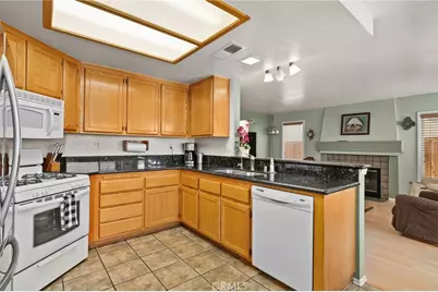 31056 Moss, Mentone, CA 92359 - Photo 13
