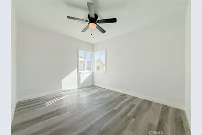 220 W 98th Street, Los Angeles, CA 90003 - Photo 17