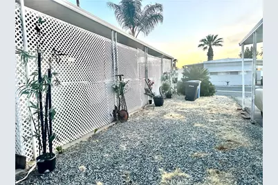 332 N Lyon Avenue #32, Hemet, CA 92543 - Photo 7