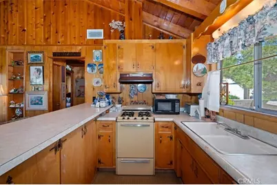 695 Arth Drive, Crestline, CA 92325 - Photo 21