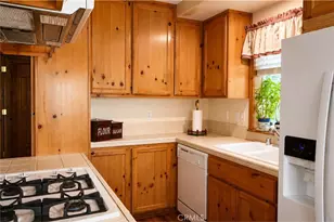 791 Arth, Crestline, CA 92325 - Photo 9