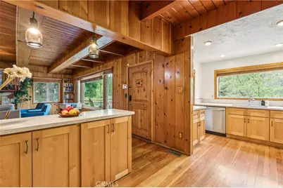 189 St Hwy 173, Lake Arrowhead, CA 92352 - Photo 21