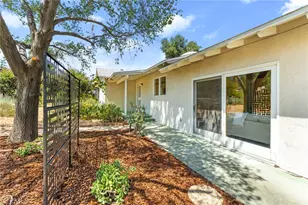 1040 W Crescent Ave, Redlands, CA 92373 - Photo 5