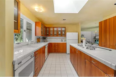 1040 W Crescent Avenue, Redlands, CA 92373 - Photo 17