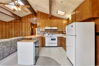 526 Rose Lane, Twin Peaks, CA 92391 - Photo 5
