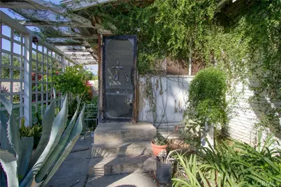 3893 Pine Street, Riverside, CA 92501 - Photo 31