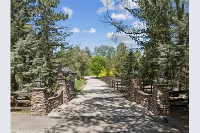 32310 Hummingbird Court, Running Springs, CA 92382 - Photo 5