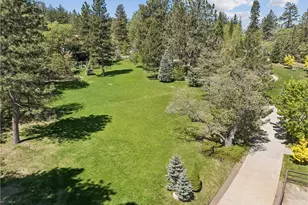 32310 Hummingbird Ct, Running Springs, CA 92382 - Photo 7