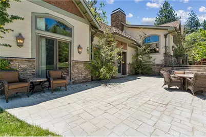32310 Hummingbird Court, Running Springs, CA 92382 - Photo 29