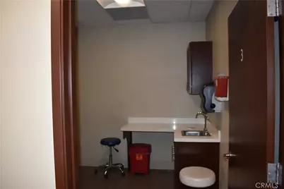 264 North Highland Springs Avenue #Bldg 4, Banning, CA 92220 - Photo 7