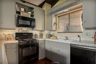 24096 Altdorf, Crestline, CA 92325 - Photo 11