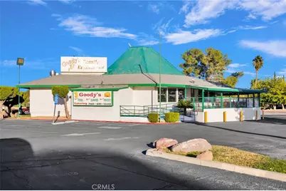 14096 Green Tree Boulevard, Victorville, CA 92395 - Photo 7