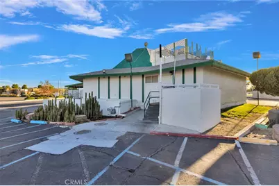 14096 Green Tree Boulevard, Victorville, CA 92395 - Photo 5