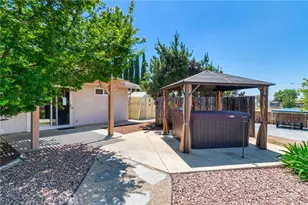 13346 Rimview Ct, Yucaipa, CA 92399 - Photo 17