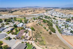 13346 Rimview Ct, Yucaipa, CA 92399 - Photo 47