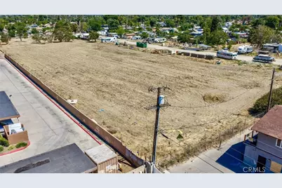 26405 Girard, Hemet, CA 92544 - Photo 9