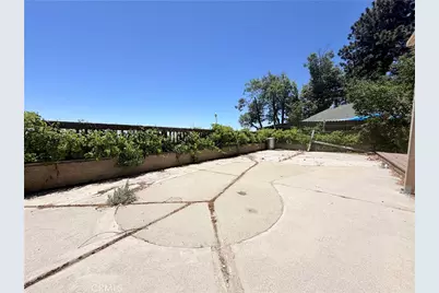 26465 Apache, Rimforest, CA 92378 - Photo 15