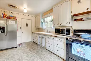 11142 Gaynor, Granada Hills, CA 91344 - Photo 11