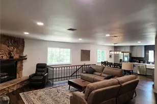 25935 Ranger, Twin Peaks, CA 92391 - Photo 7
