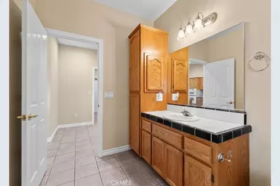 6940 Oak Vista, Oak Hills, CA 92344 - Photo 19