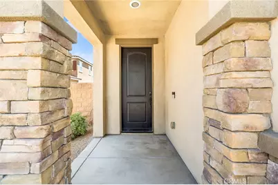 15023 Mandalay, Victorville, CA 92394 - Photo 3