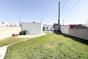 345 E Colden St, Los Angeles, CA 90003 - Photo 25