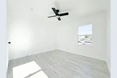 345 E Colden Street, Los Angeles, CA 90003 - Photo 13