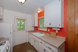 723 CA-138, Crestline, CA 92325 - Photo 13