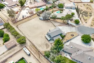 15221 Chaparral Ln, Apple Valley, CA 92307 - Photo 7