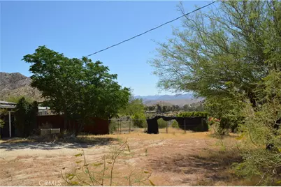 10225 Pinon, Morongo Valley, CA 92256 - Photo 11