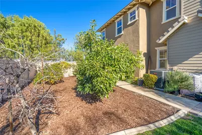 26153 Mission, Loma Linda, CA 92354 - Photo 7